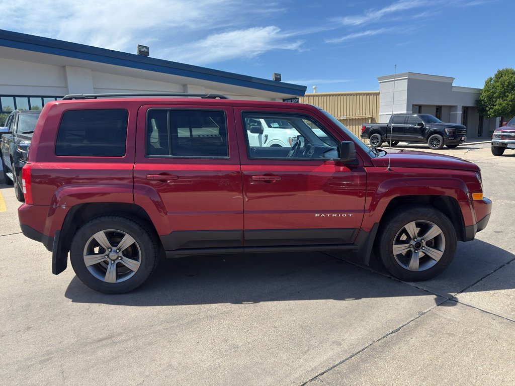 Used 2015 Jeep Patriot High Altitude AWD/4WD image 6