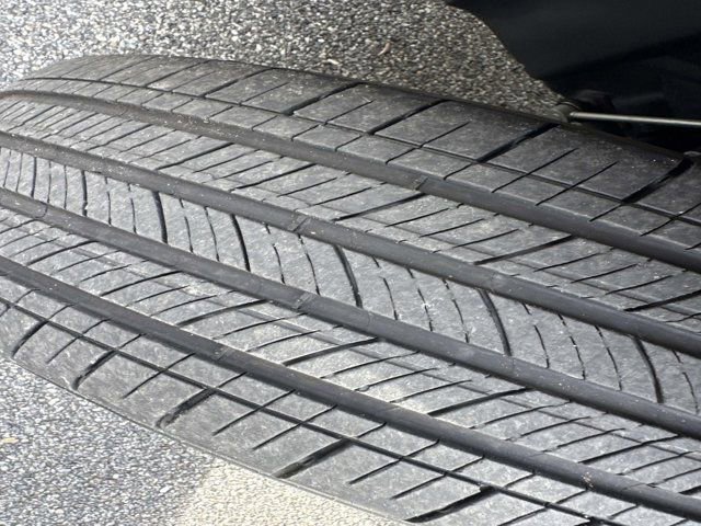 Certified 2024 Toyota Corolla Cross L image 30