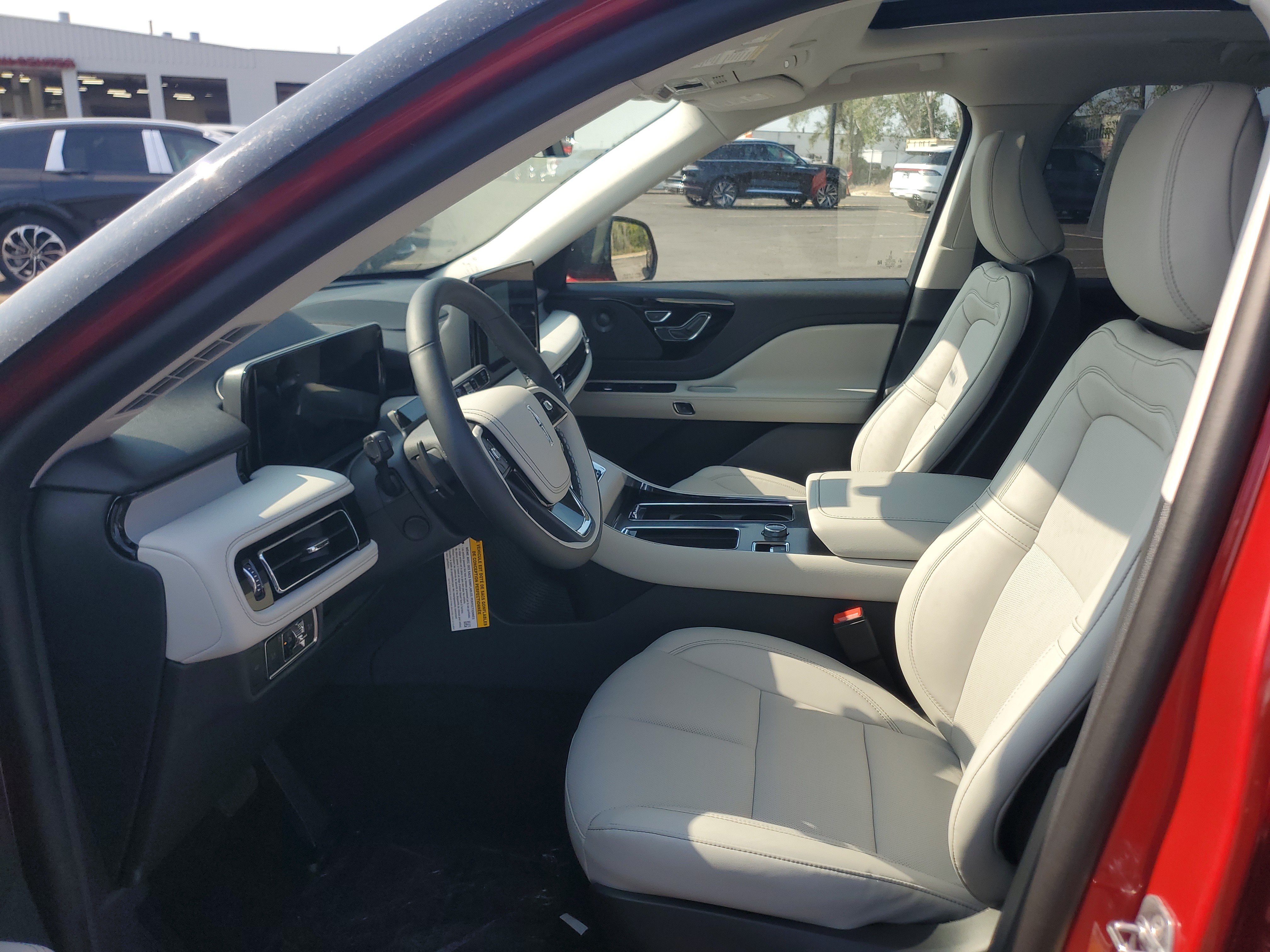 New 2026 Lincoln Aviator Reserve w/ Jet Appearance Package AWD/4WD image 11