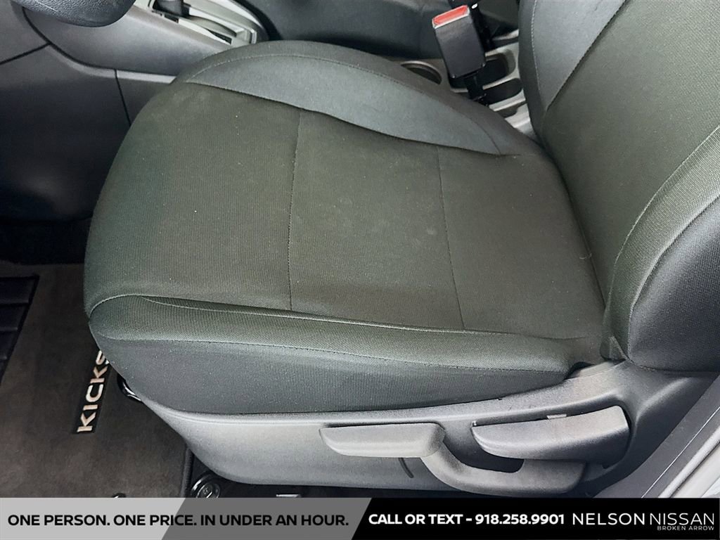 Certified 2025 Nissan Kicks Play S FWD image 18