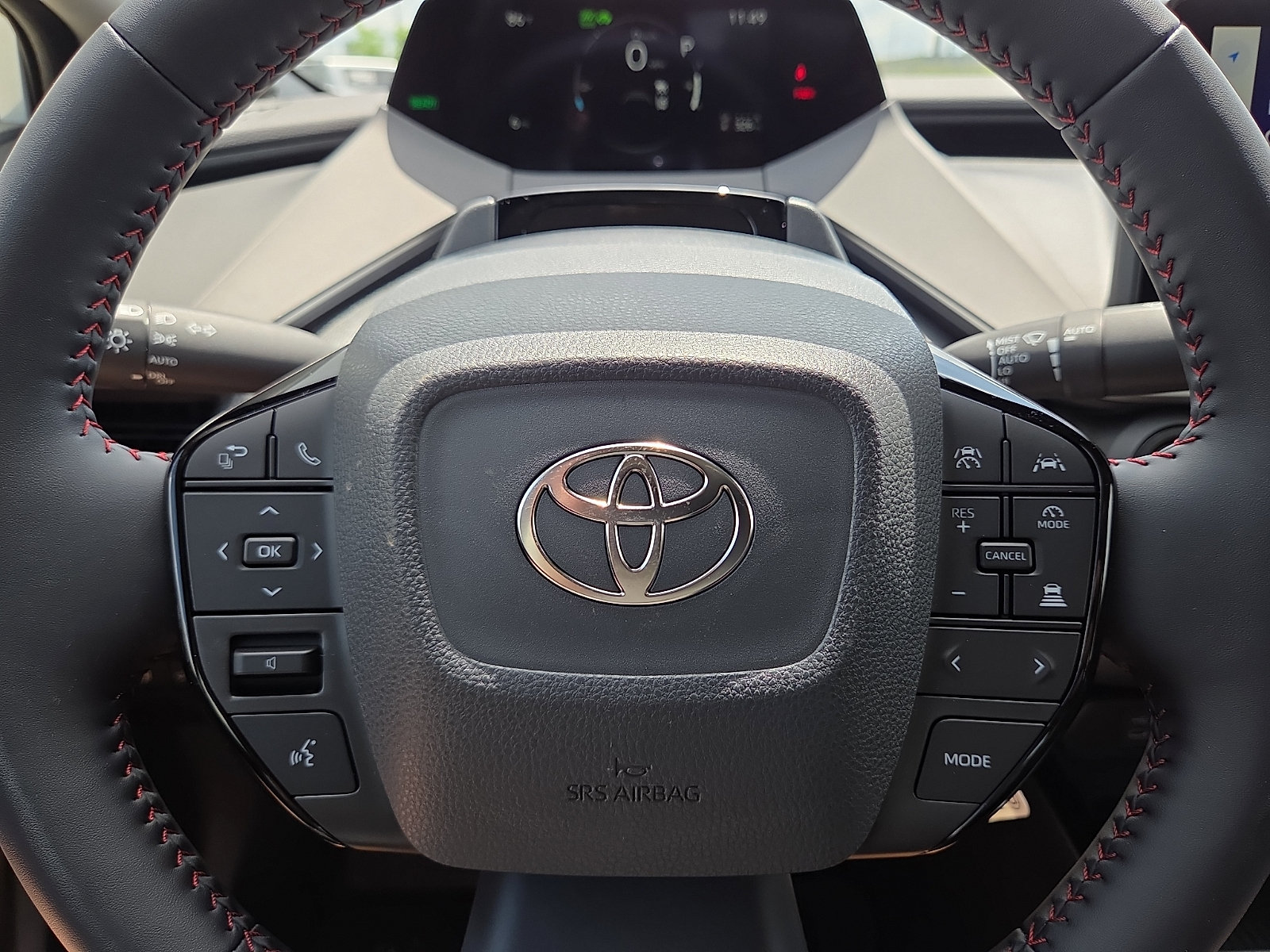 New 2026 Toyota Prius Plug-In Hybrid FWD image 14