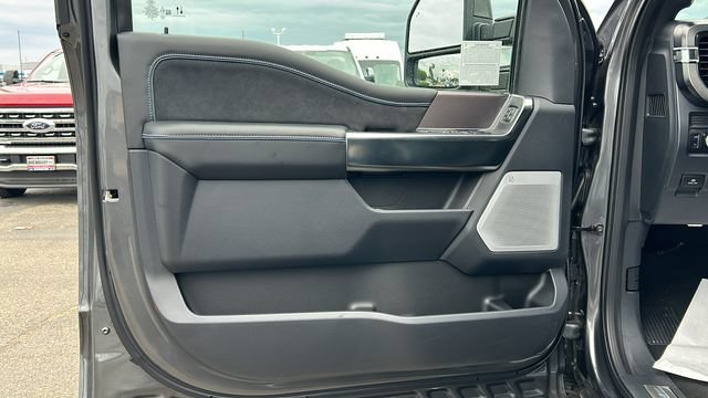 New 2026 Ford F250 Platinum AWD/4WD image 18