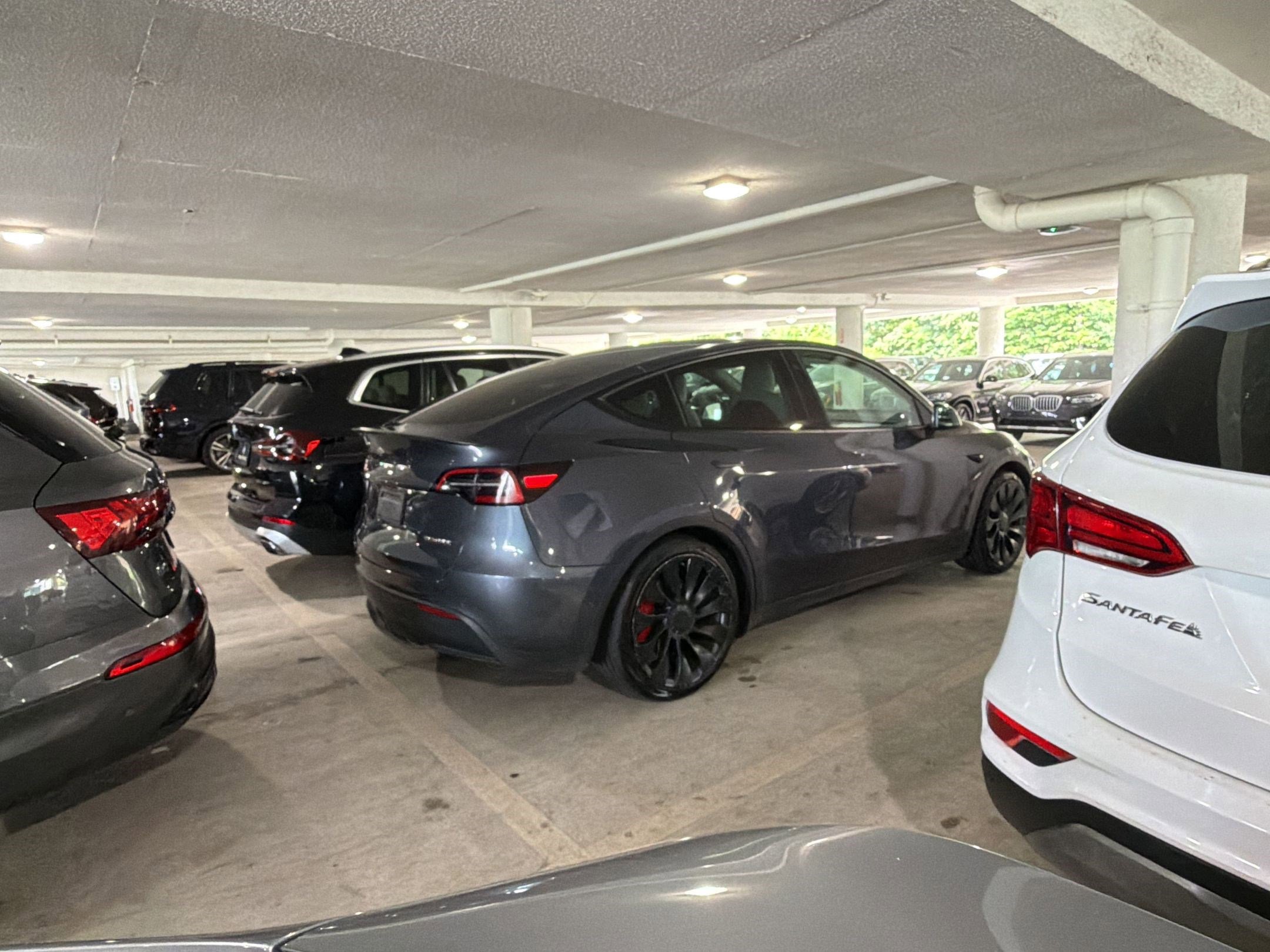 Used 2022 Tesla Model Y Performance AWD/4WD image 9