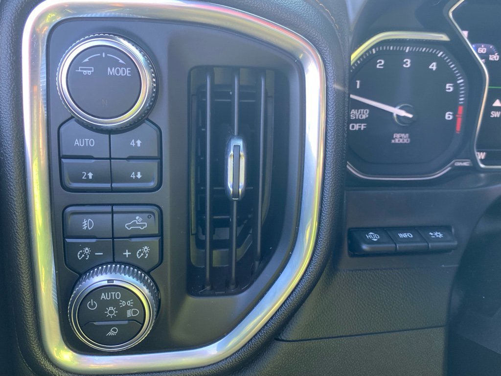 Used 2021 GMC Sierra 1500 AT4 w/ AT4 Premium Package image 23