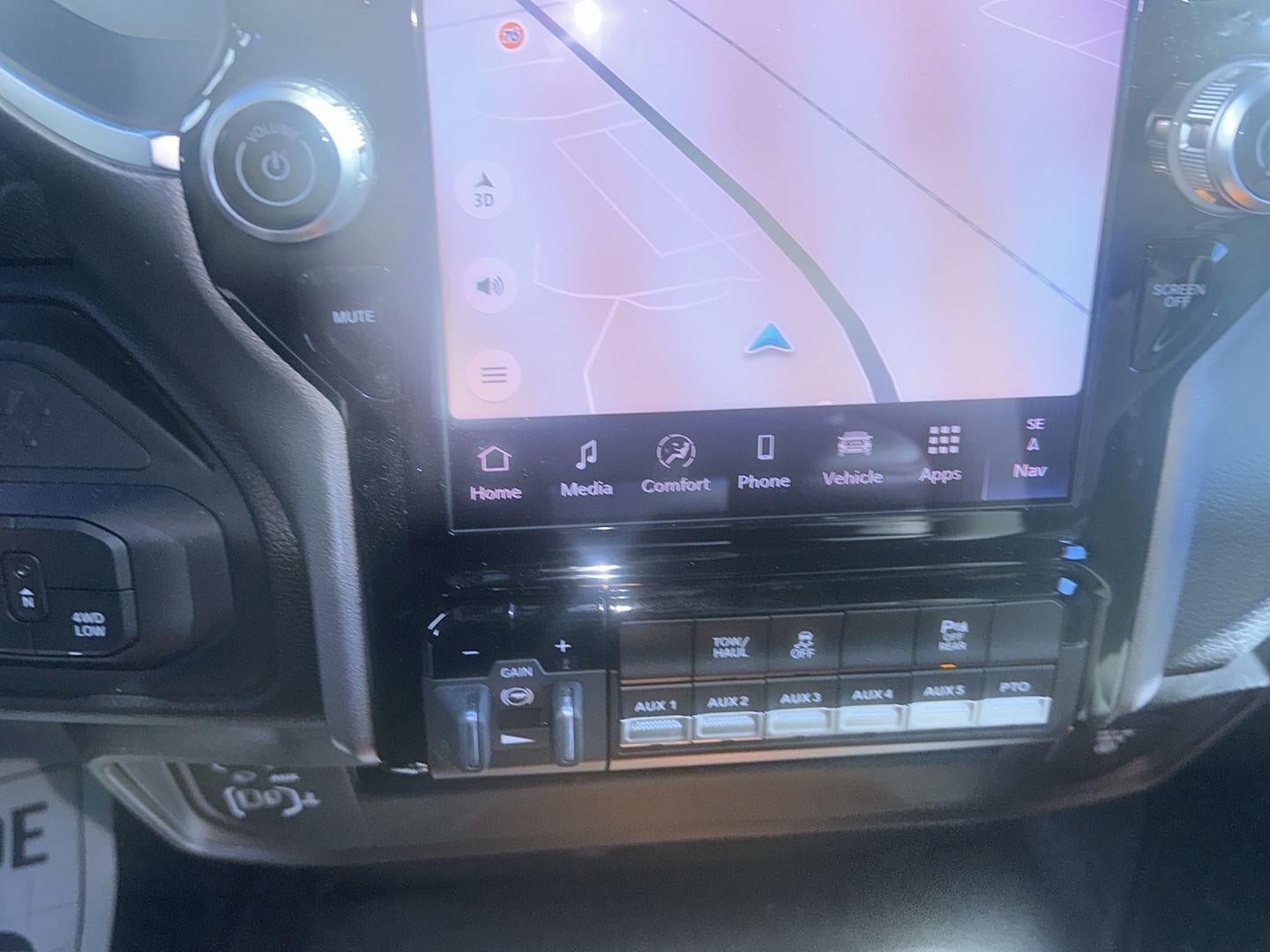 New 2026 RAM 5500 4x4 Regular Cab image 17
