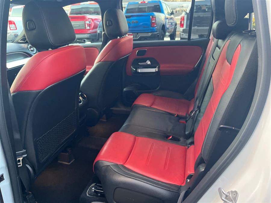 Used 2021 Mercedes-Benz GLB 250 4MATIC image 40