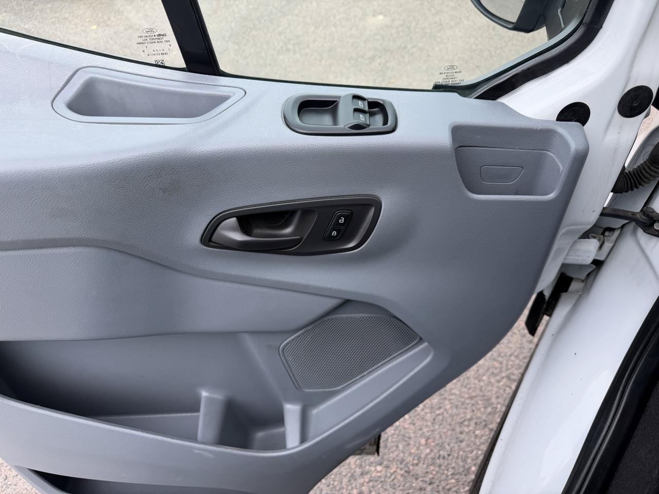 Used 2018 Ford Transit 150 XL RWD image 13
