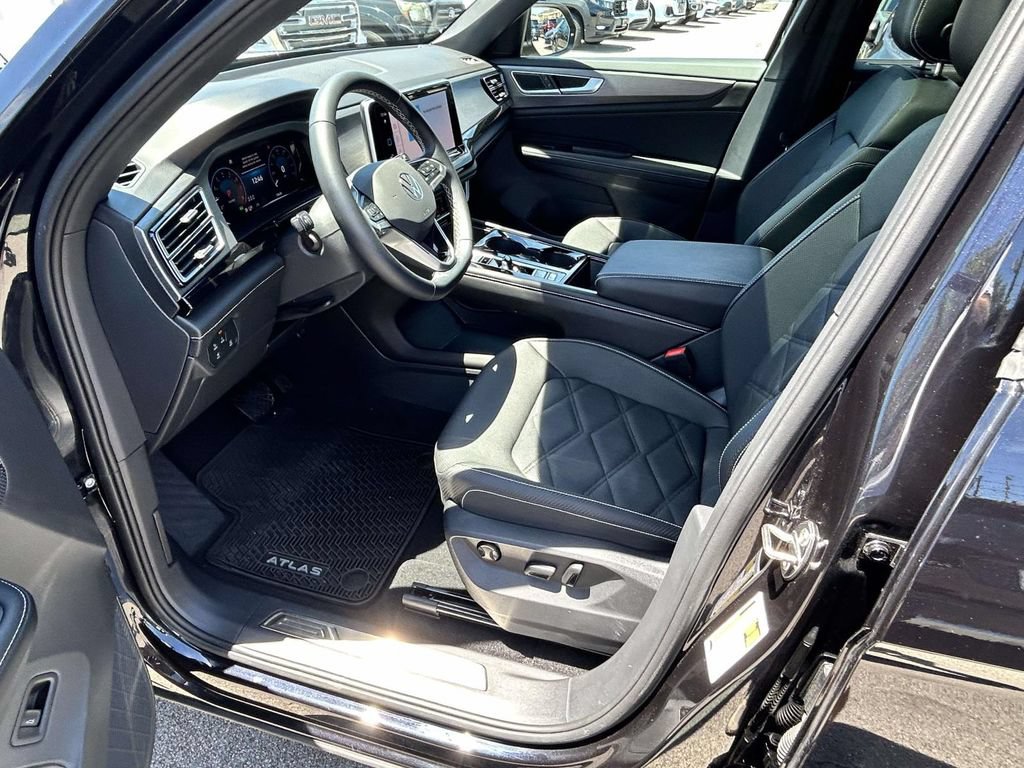 Used 2026 Volkswagen Atlas Cross Sport SE w/ Panoramic Sunroof Package AWD/4WD image 11