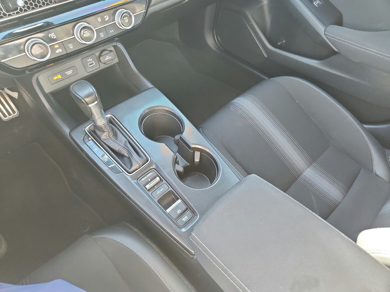 Used 2023 Honda Civic Sport image 15
