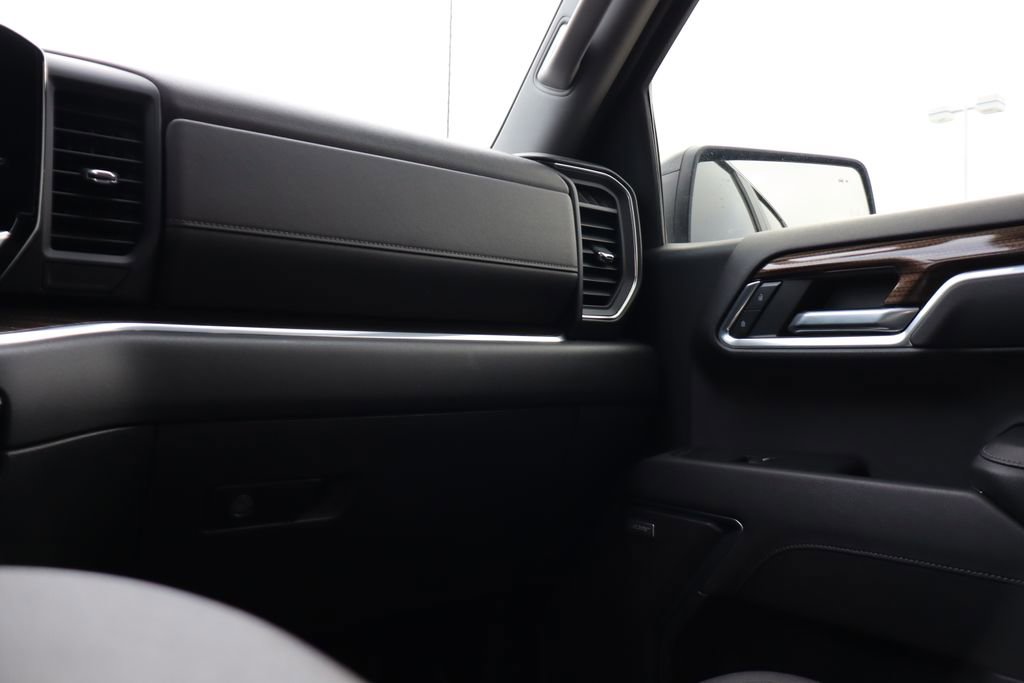 Used 2022 Chevrolet Silverado 1500 LT Trail Boss w/ LT Trail Boss Premium Package image 46