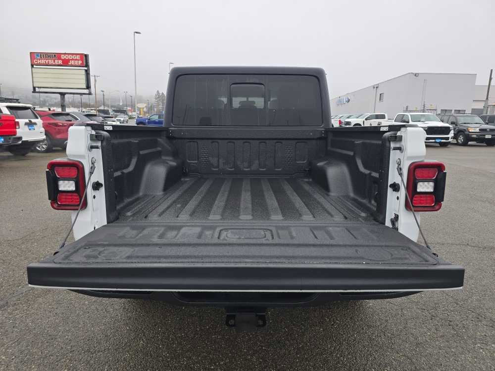 Used 2022 Jeep Gladiator Sport image 19