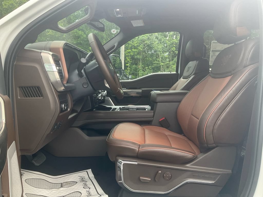 New 2026 Ford F350 King Ranch w/ FX4 Off-Road Package AWD/4WD image 16
