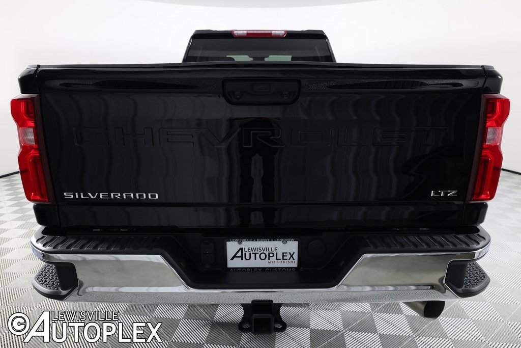 Used 2025 Chevrolet Silverado 3500 LTZ image 6