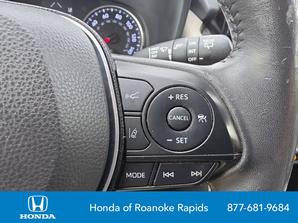 Used 2019 Toyota RAV4 XLE Premium FWD image 23