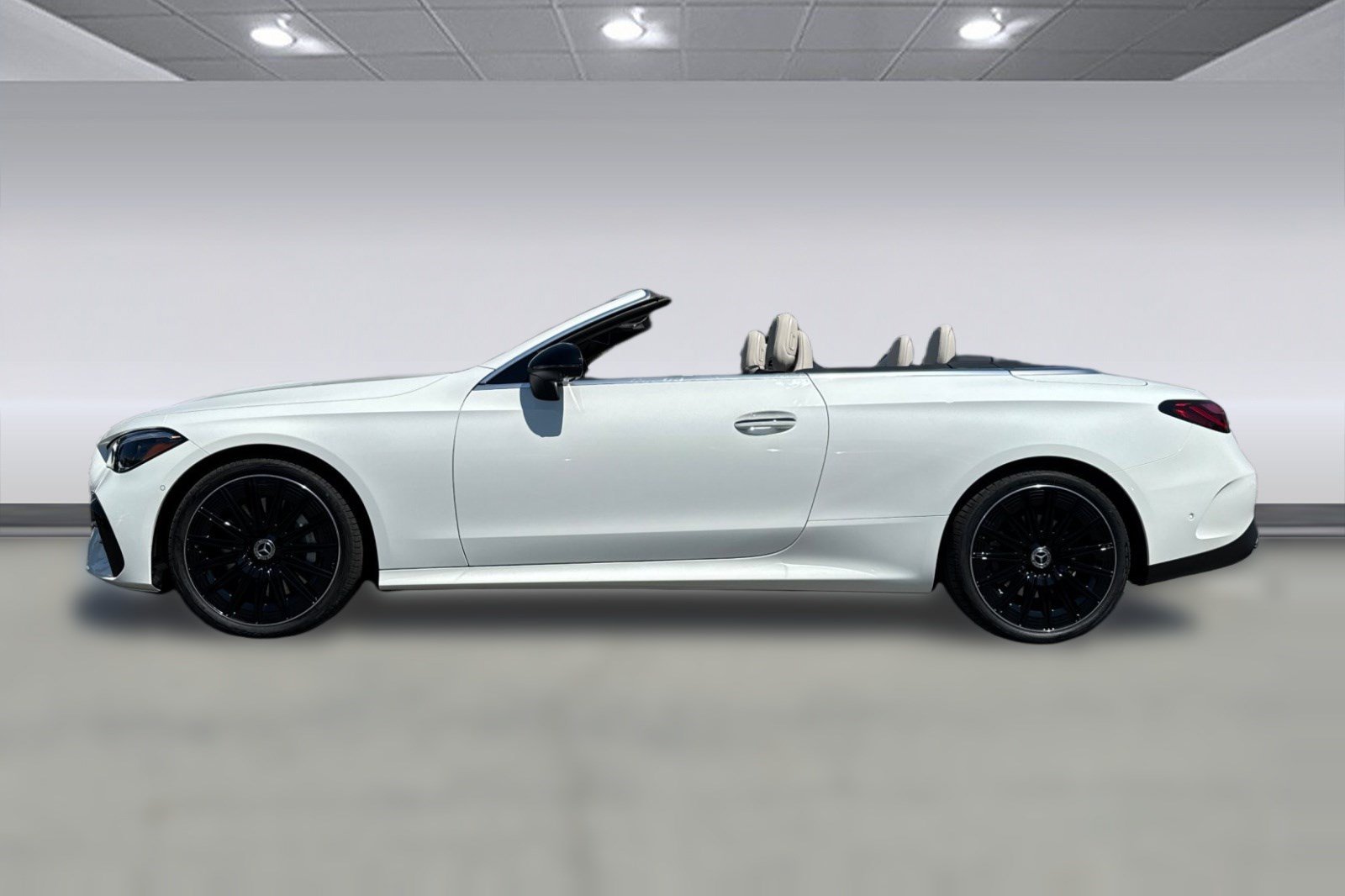 New 2027 Mercedes-Benz CLE 450 4MATIC Cabriolet image 2