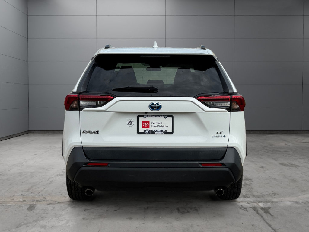 Certified 2019 Toyota RAV4 LE AWD/4WD image 4