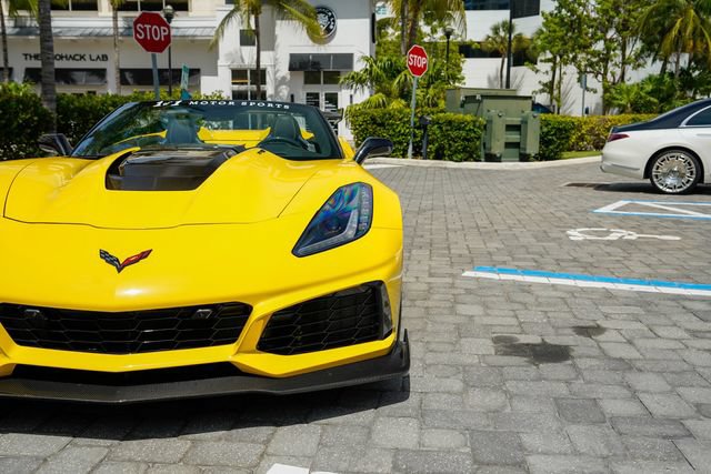 Used 2019 Chevrolet Corvette ZR1 RWD image 8