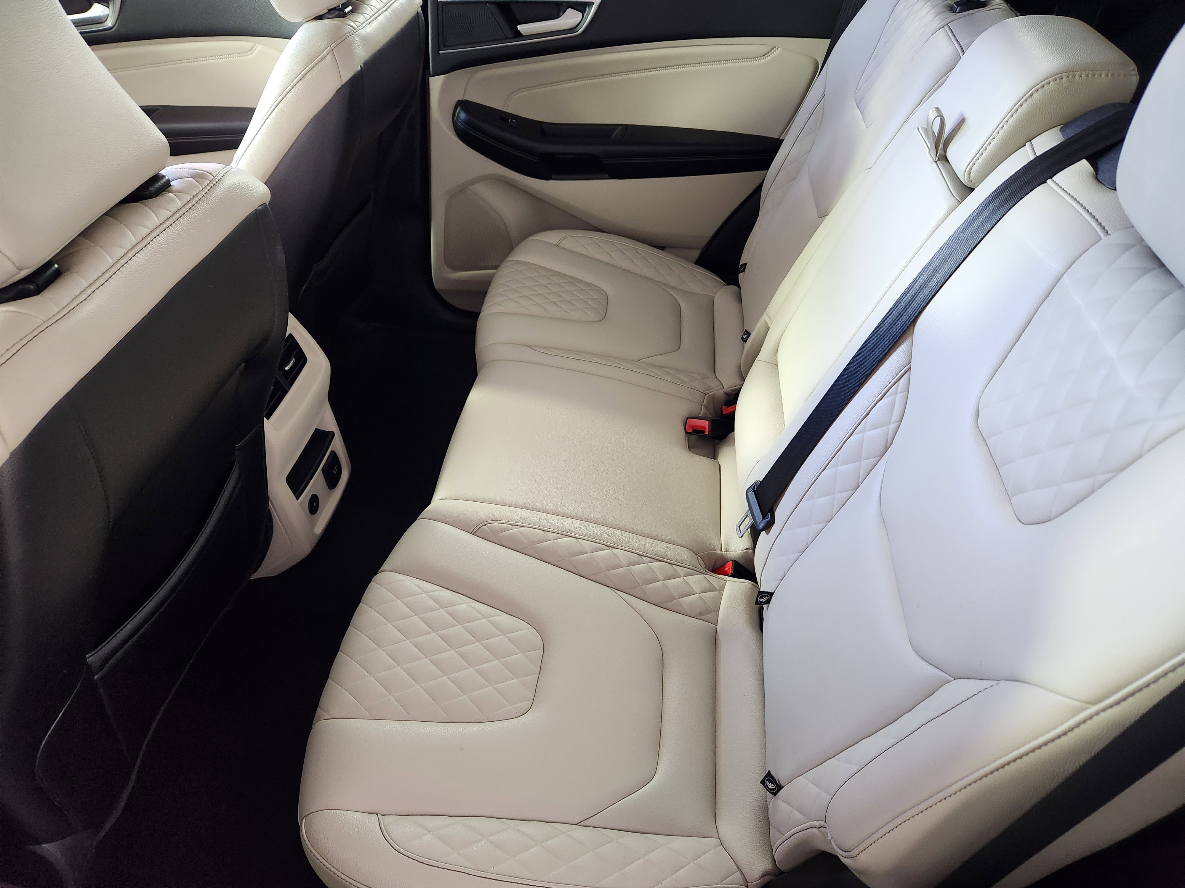 Used 2023 Ford Edge Titanium AWD/4WD image 14