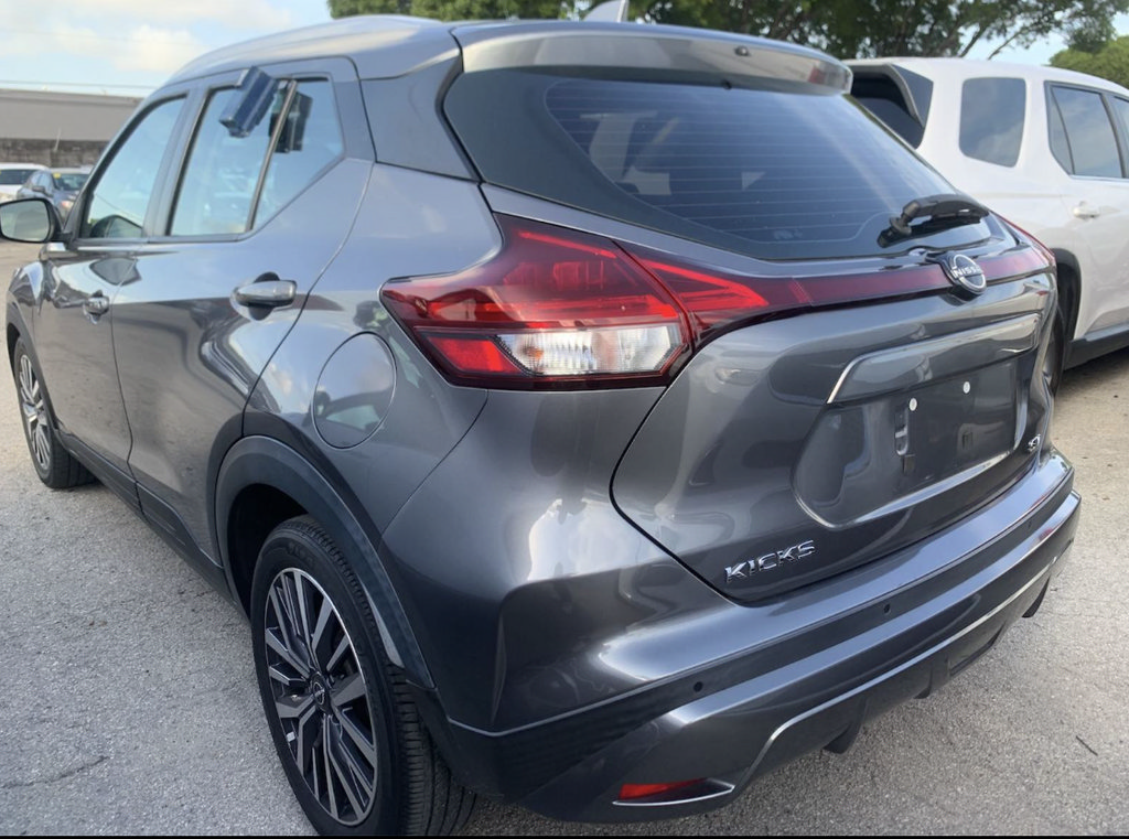 Used 2022 Nissan Kicks SV FWD image 6