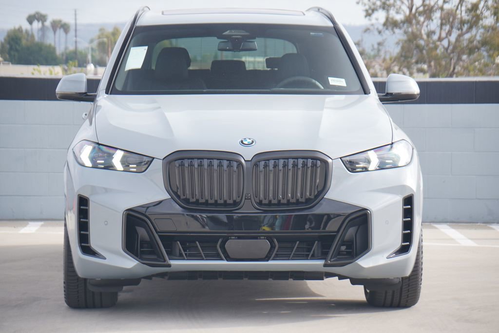 New 2026 BMW X5 xDrive50e w/ M Sport Package image 2
