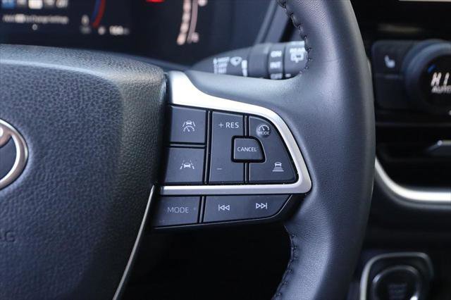 Certified 2025 Toyota Grand Highlander AWD image 14
