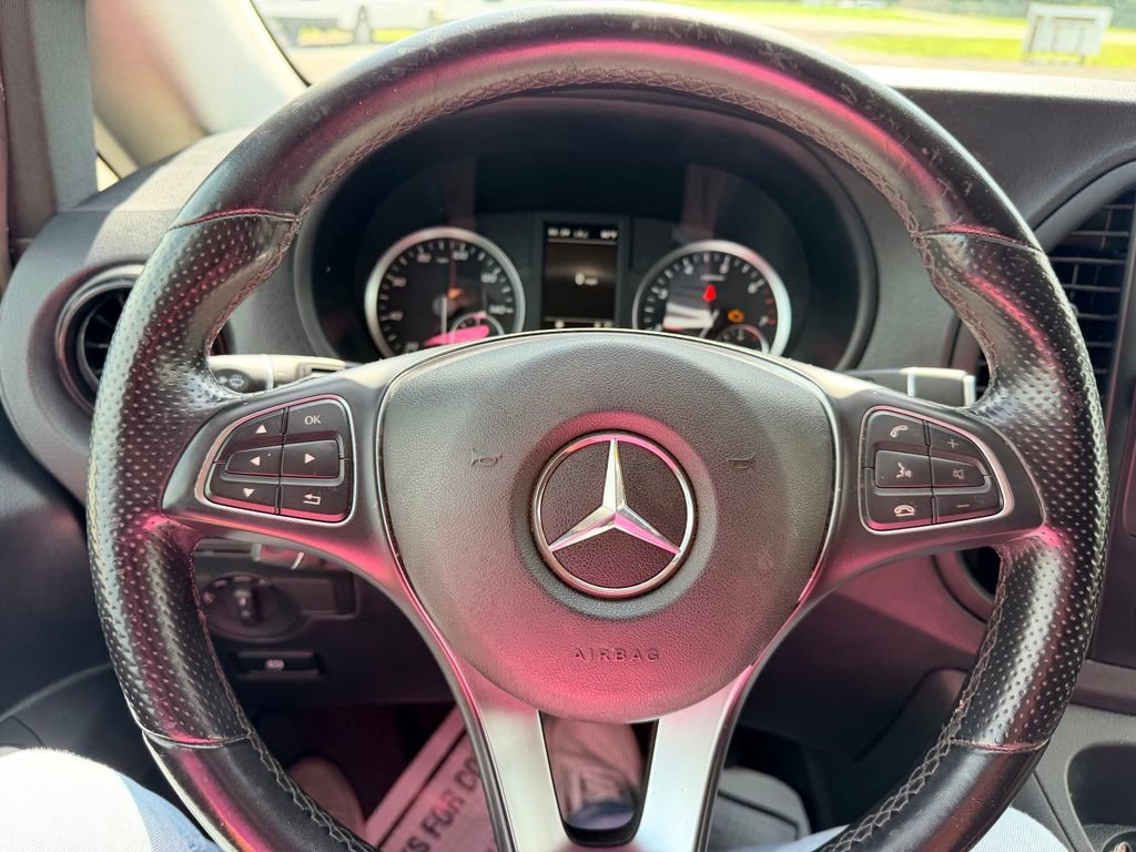 Used 2022 Mercedes-Benz Metris image 21