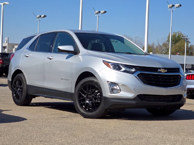 Used 2020 Chevrolet Equinox LT w/ Driver Convenience Package FWD image 2
