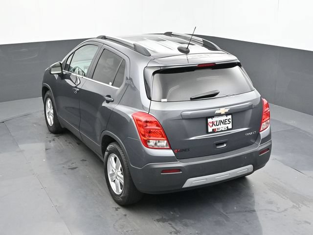 Used 2016 Chevrolet Trax LT w/ LT Sun and Sound Package FWD image 40