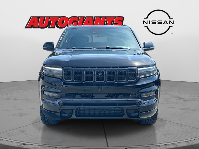 Used 2023 Jeep Grand Wagoneer Series III w/ Rear Seat Video Group 1 AWD/4WD image 9