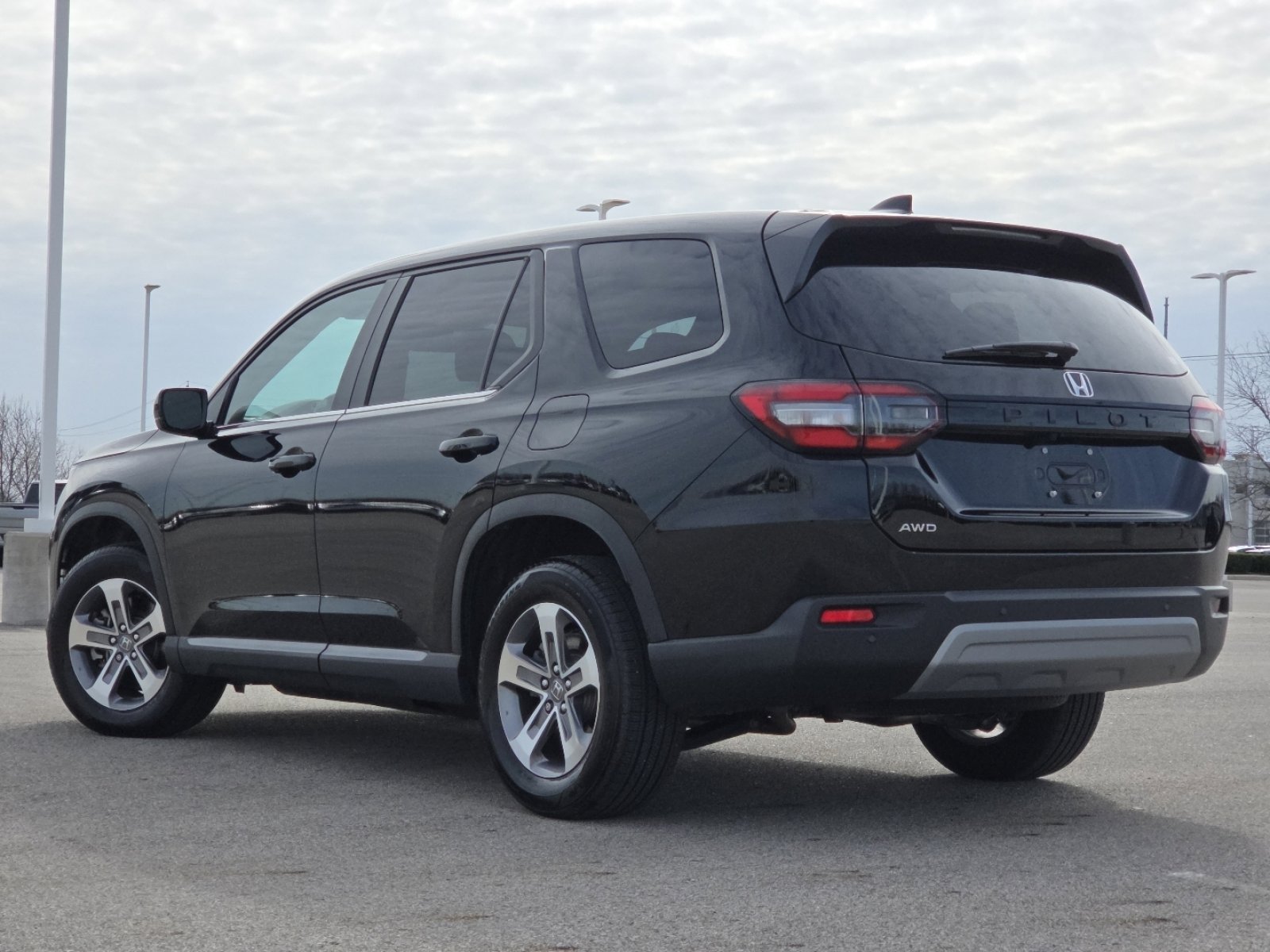 Used 2025 Honda Pilot EX-L image 14