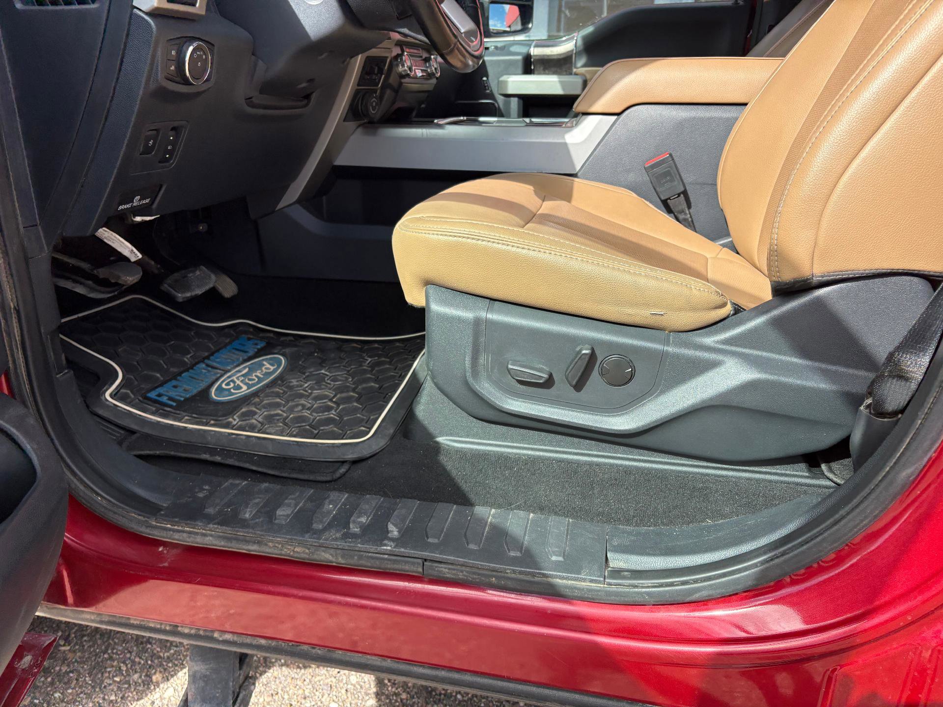 Used 2022 Ford F250 Lariat w/ Lariat Ultimate Package image 39