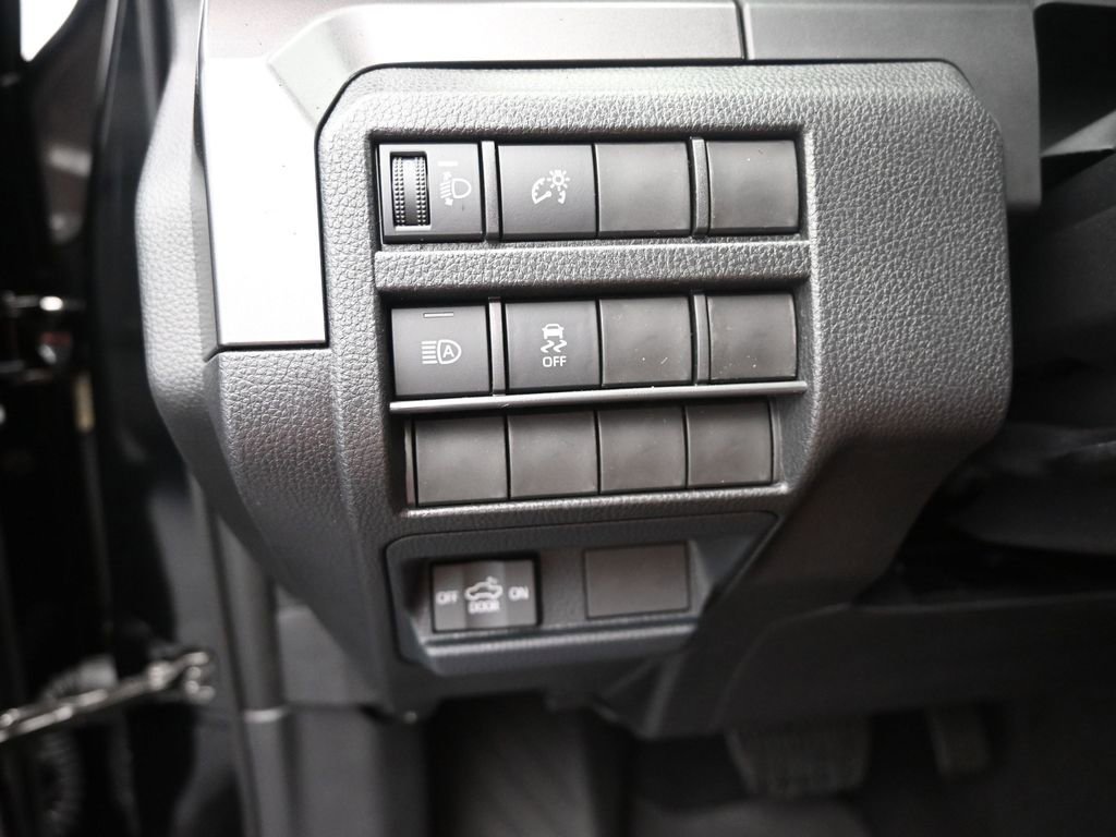 Used 2025 Toyota Tacoma SR5 image 23