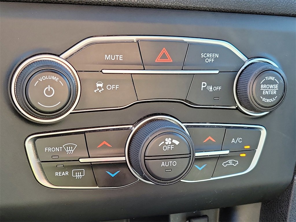 Used 2018 Dodge Charger SXT Plus w/ Blacktop Package image 25