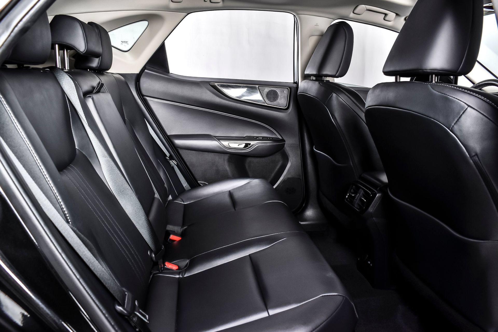 Used 2025 Lexus NX 350h AWD w/ Cold Area Package image 23