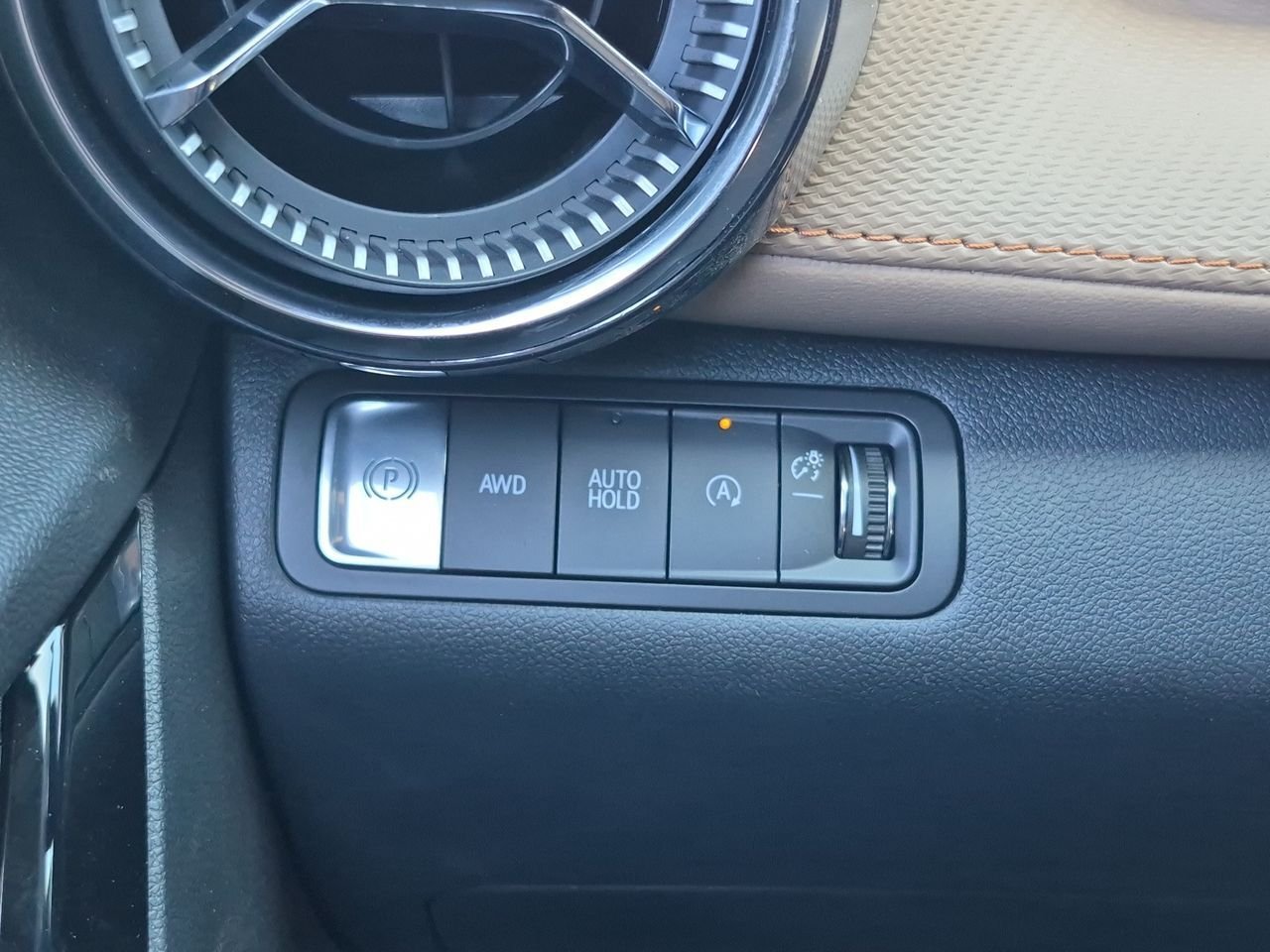 New 2026 Chevrolet Equinox ACTIV AWD/4WD image 18