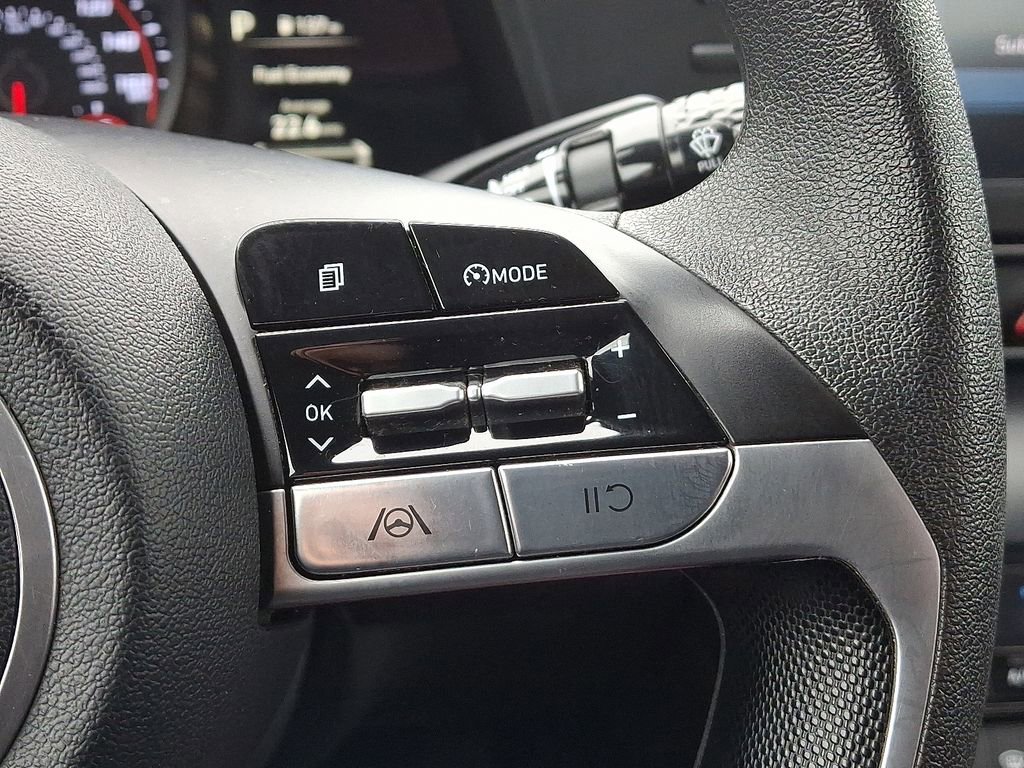 Used 2023 Hyundai Elantra SEL image 21