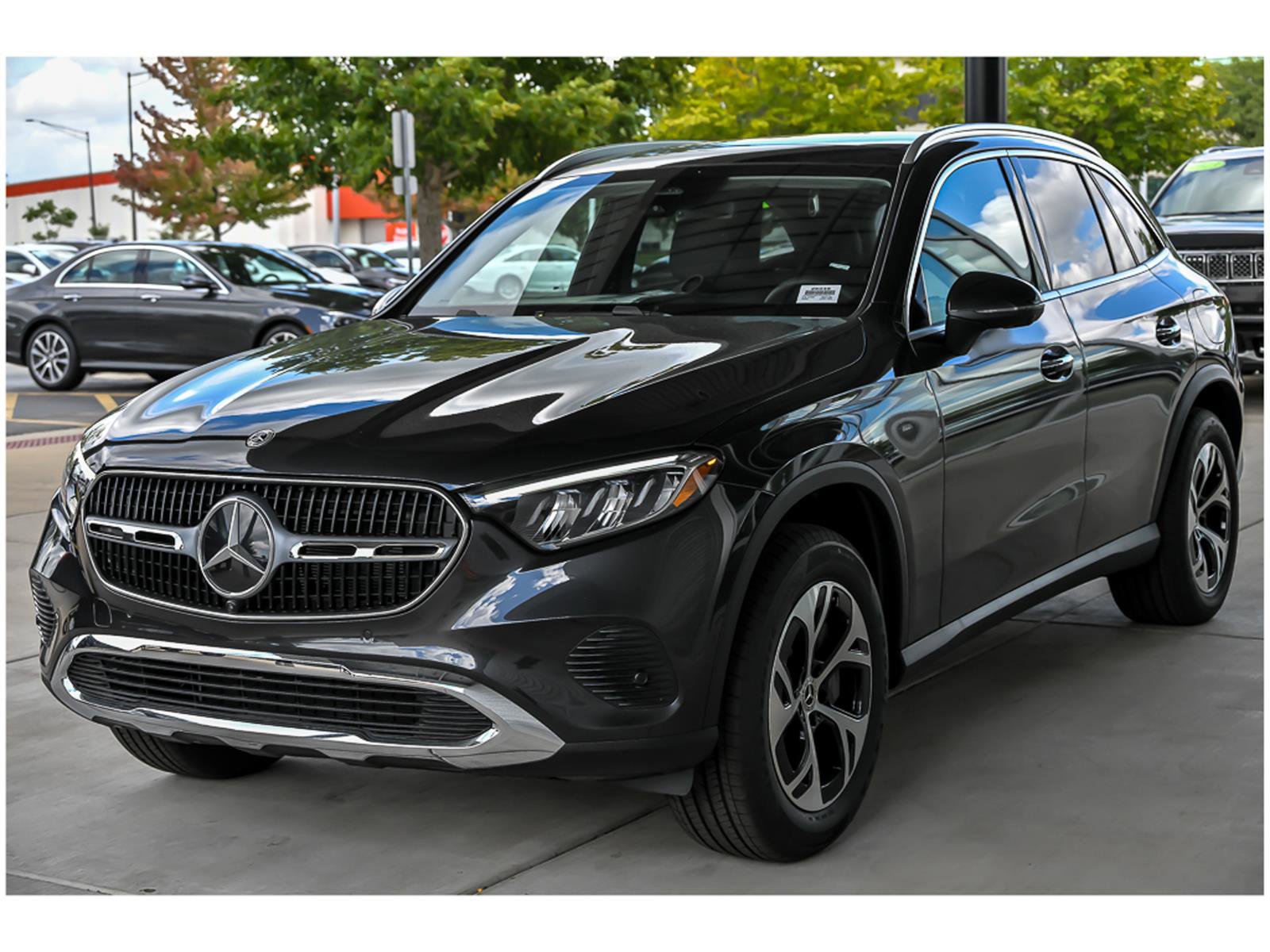 Certified 2026 Mercedes-Benz GLC 350e 4MATIC image 3