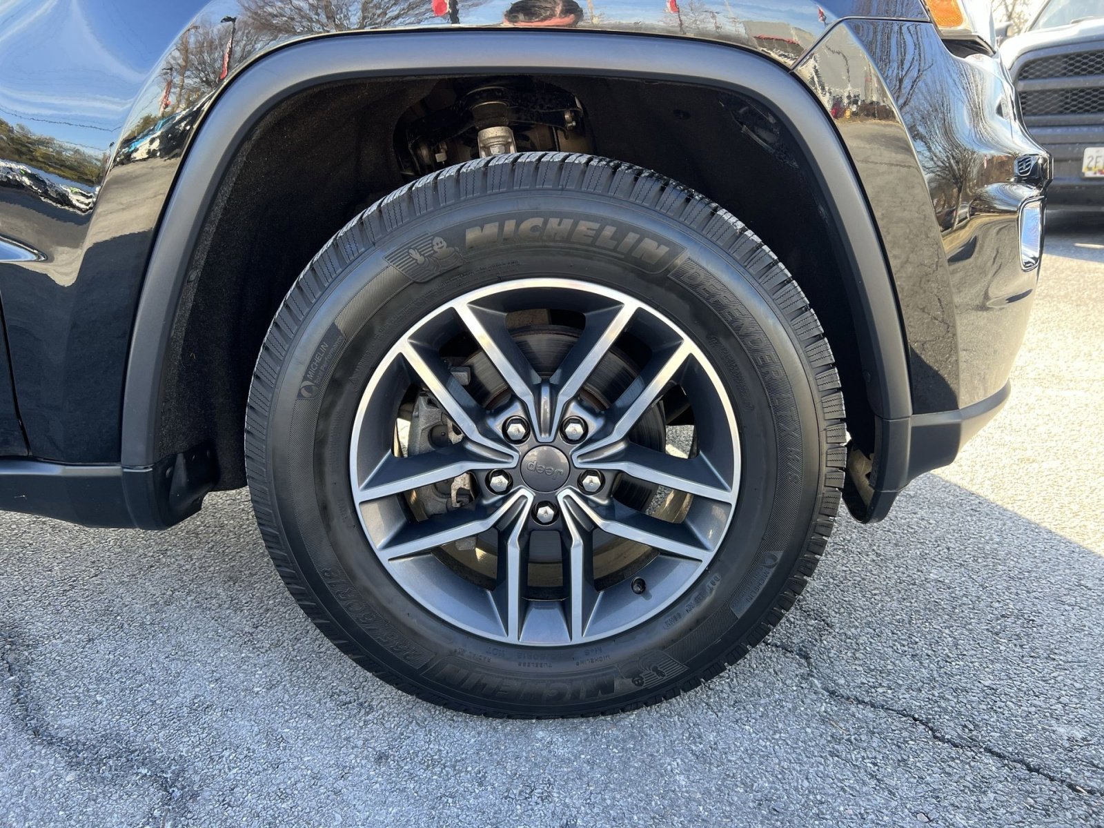 Used 2019 Jeep Grand Cherokee Limited image 12