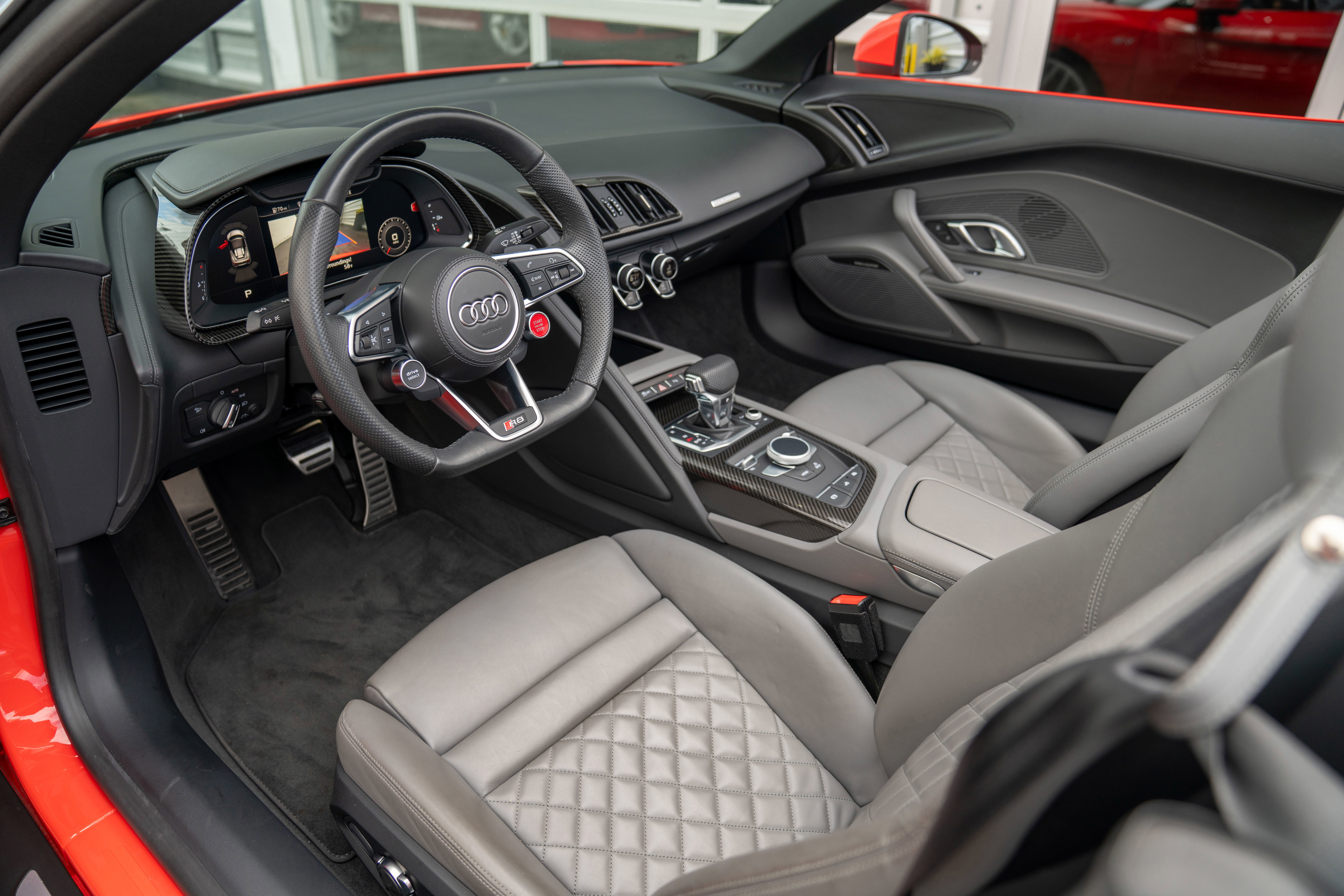 Used 2017 Audi R8 V10 image 12