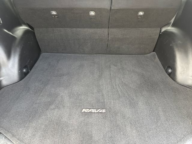 Used 2017 Toyota RAV4 XLE FWD image 10