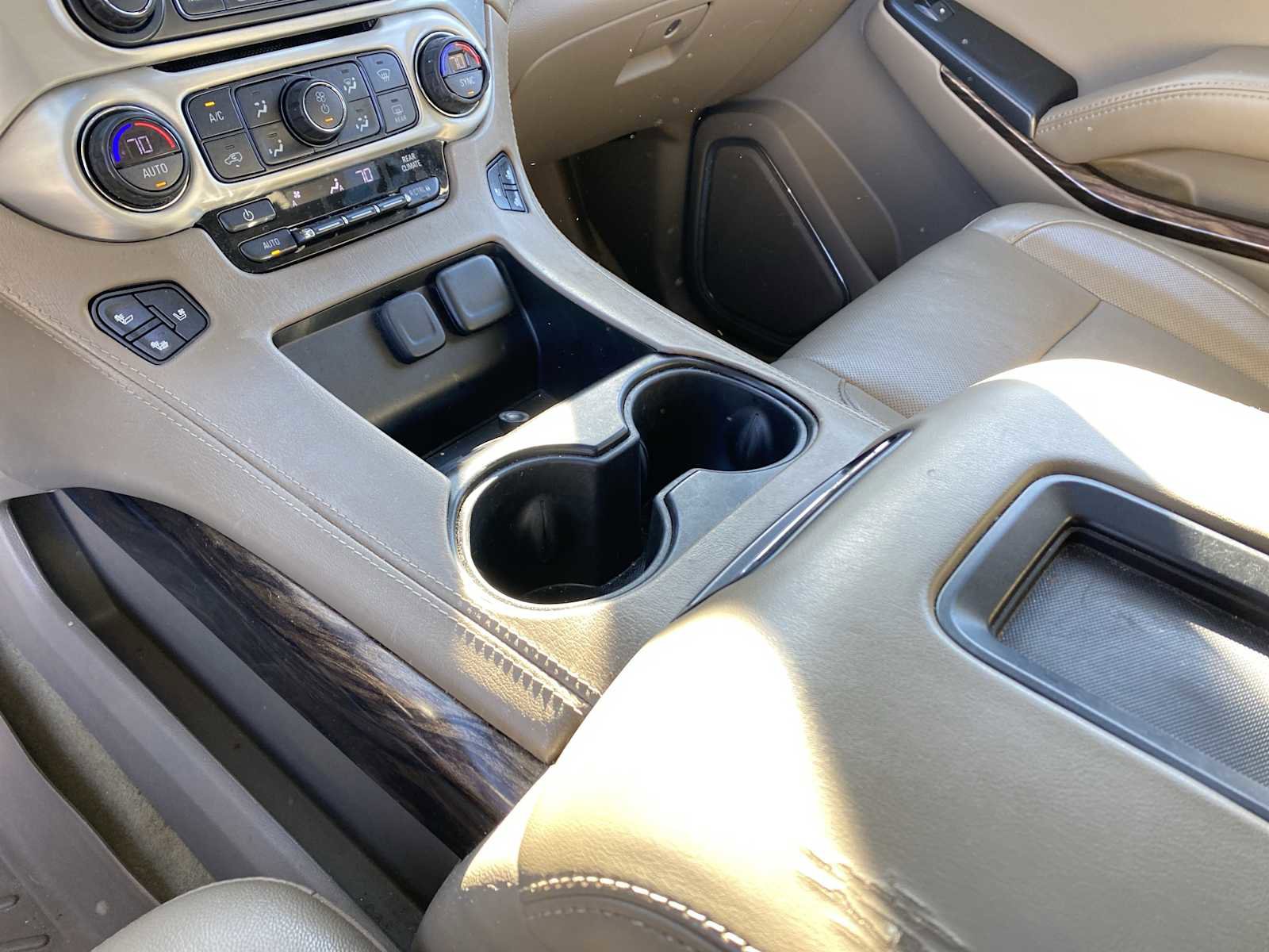 Used 2018 GMC Yukon XL SLT w/ Open Road Package image 18