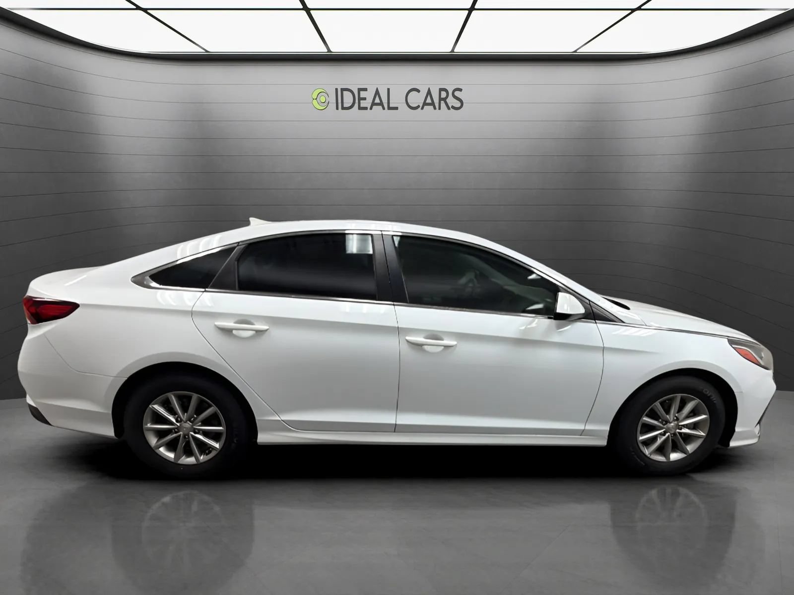 Used 2018 Hyundai Sonata SE w/ Cargo Package FWD image 4