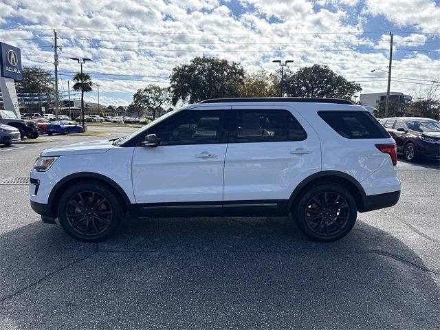 Used 2019 Ford Explorer XLT w/ Equipment Group 202A image 8