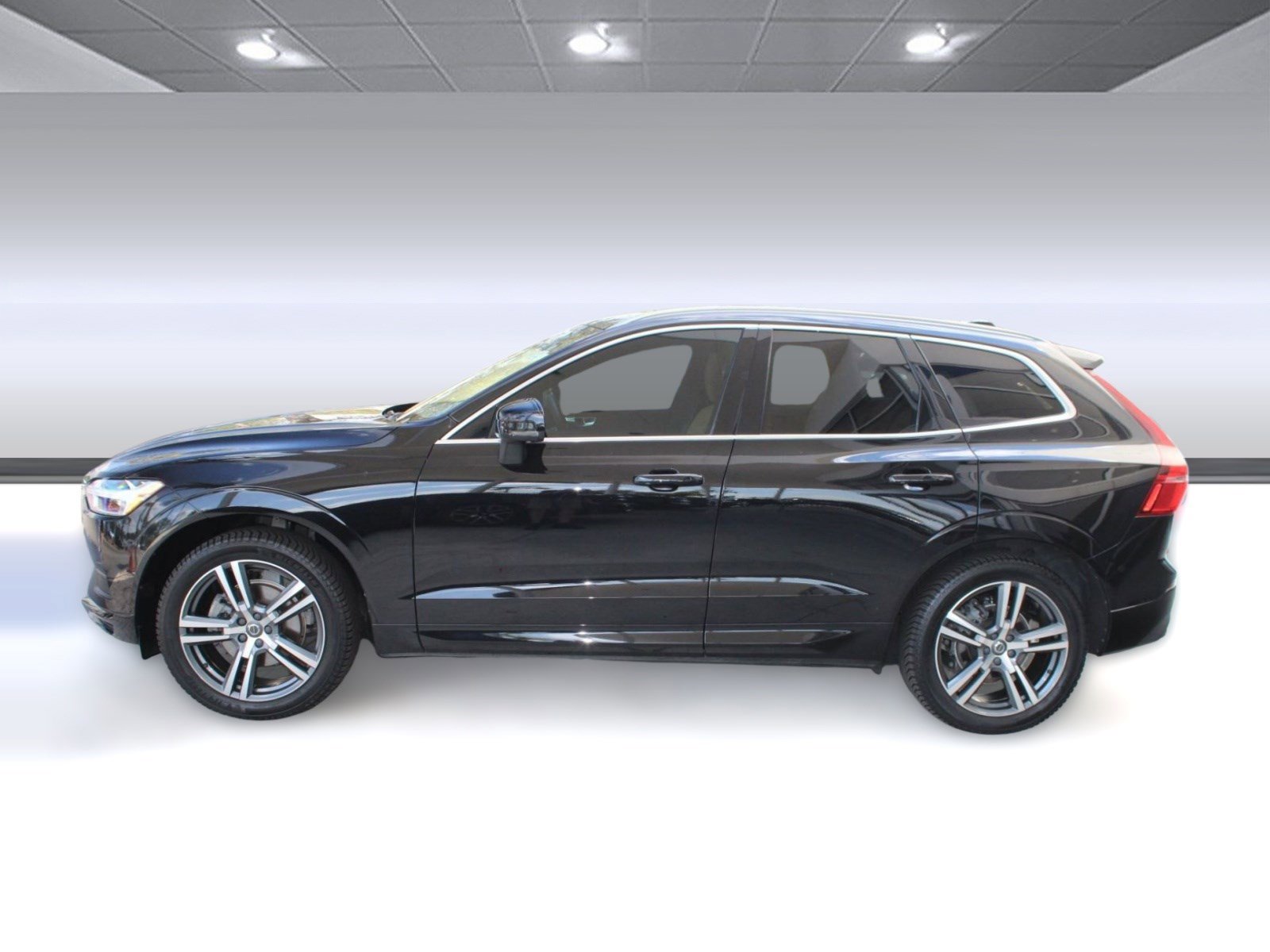 Used 2020 Volvo XC60 T5 Momentum w/ Protection Package Premier image 2