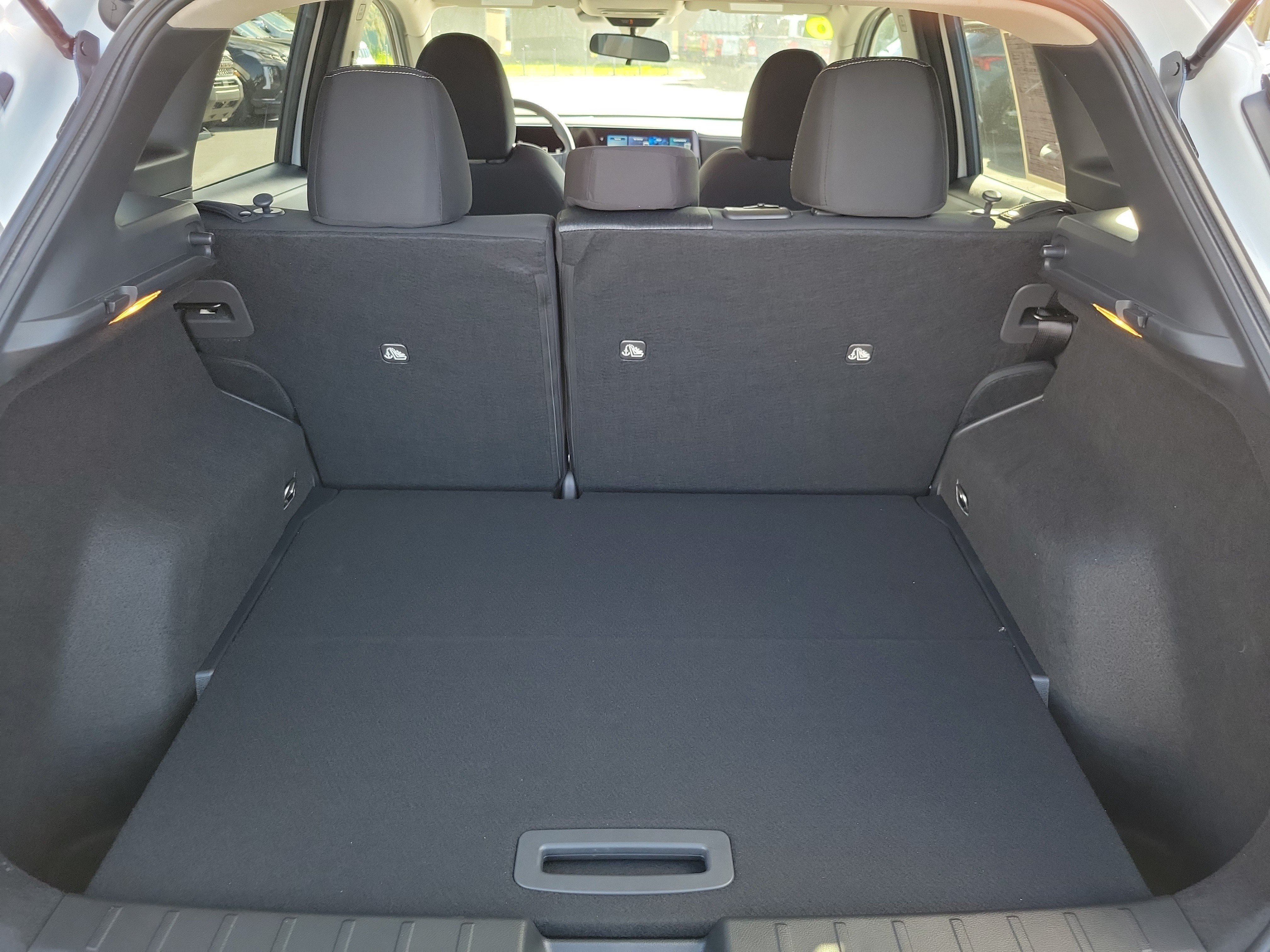 Used 2026 Nissan Kicks SV FWD image 7