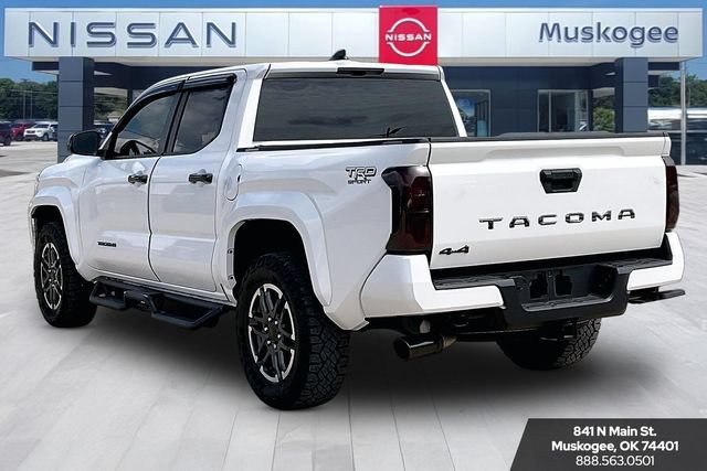Used 2025 Toyota Tacoma TRD Sport AWD/4WD image 4