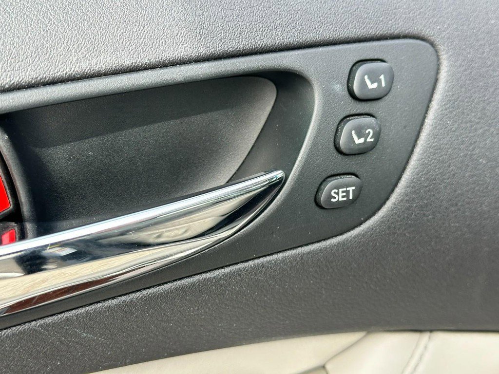 Used 2011 Lexus ES 350 image 16