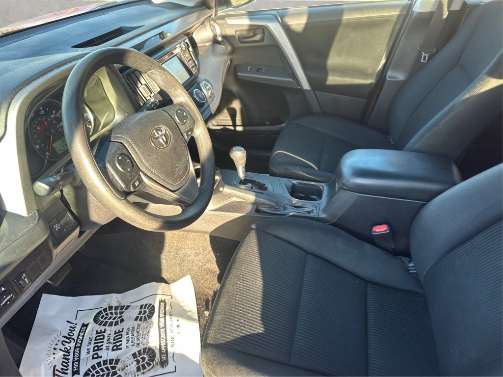 Used 2016 Toyota RAV4 LE AWD/4WD image 11