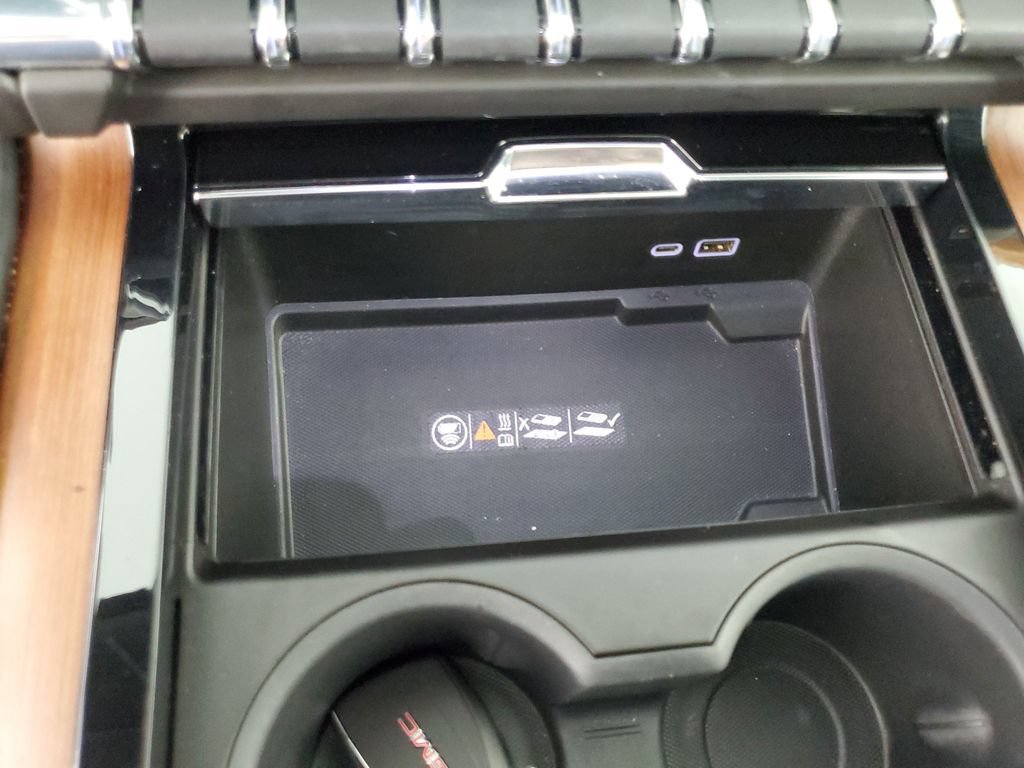 Certified 2025 GMC Yukon Denali w/ Denali Reserve Package AWD/4WD image 17