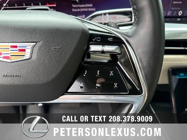 Used 2025 Cadillac Escalade ESV Sport w/ Touring Package AWD/4WD image 31